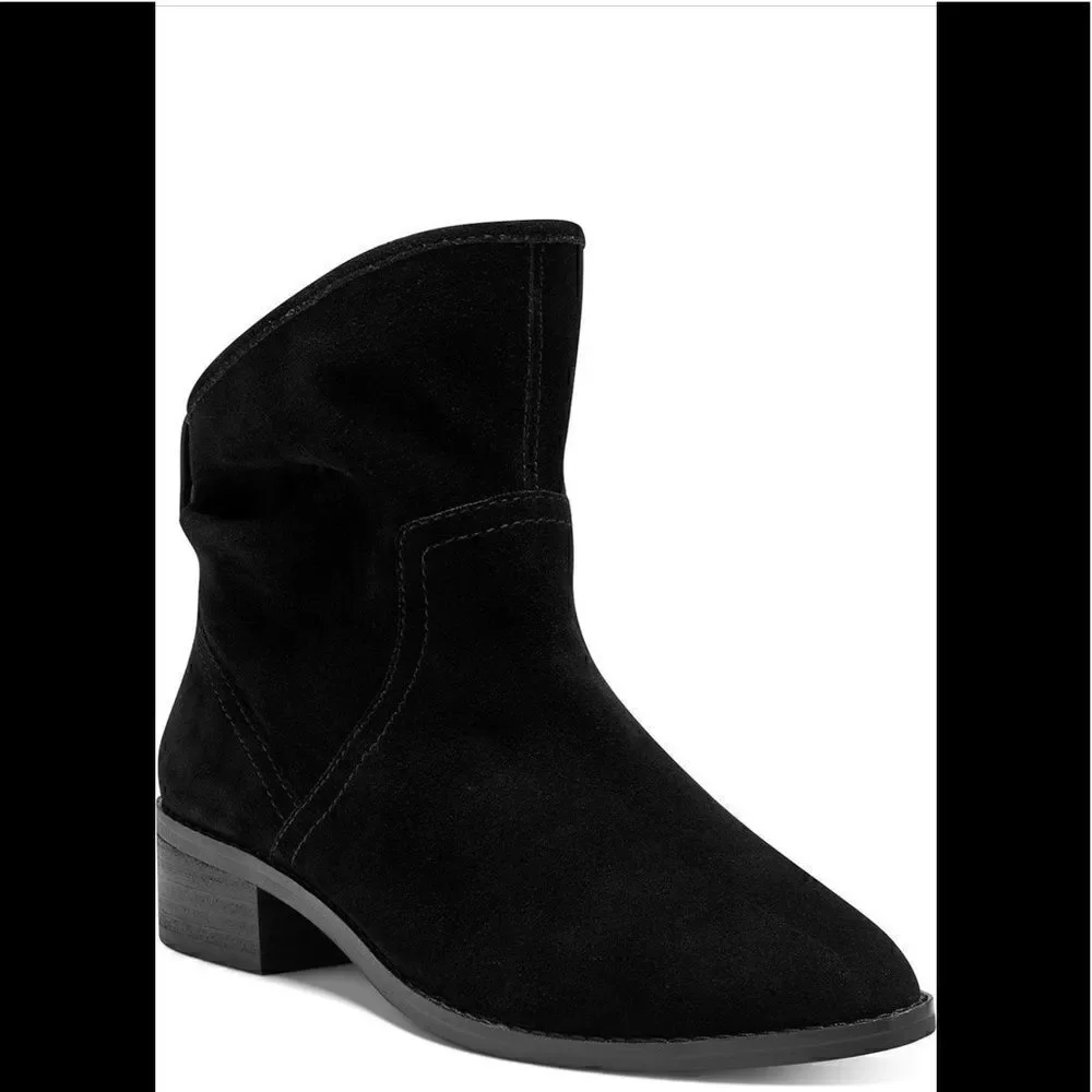 Lucky Brand Women’s Lillian soft suede bootie in black  size 7,5 NIB